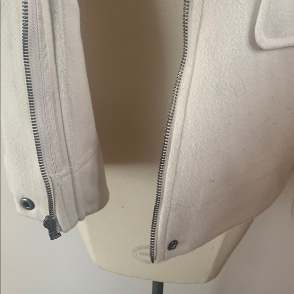 Jacket - Picture 2 of 9